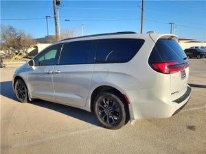 2021 Chrysler Pacifica Limited All-wheel Drive Passenger Van